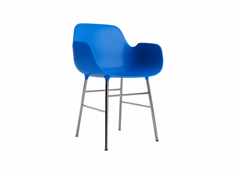 Form Sedia con Braccioli - Cromo / Blu brillante