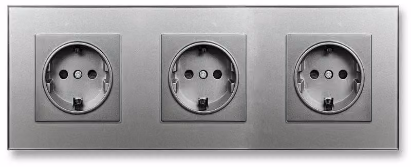 Presa tripla con cornice in vetro temperato iUni WS3, 16A, Silver
