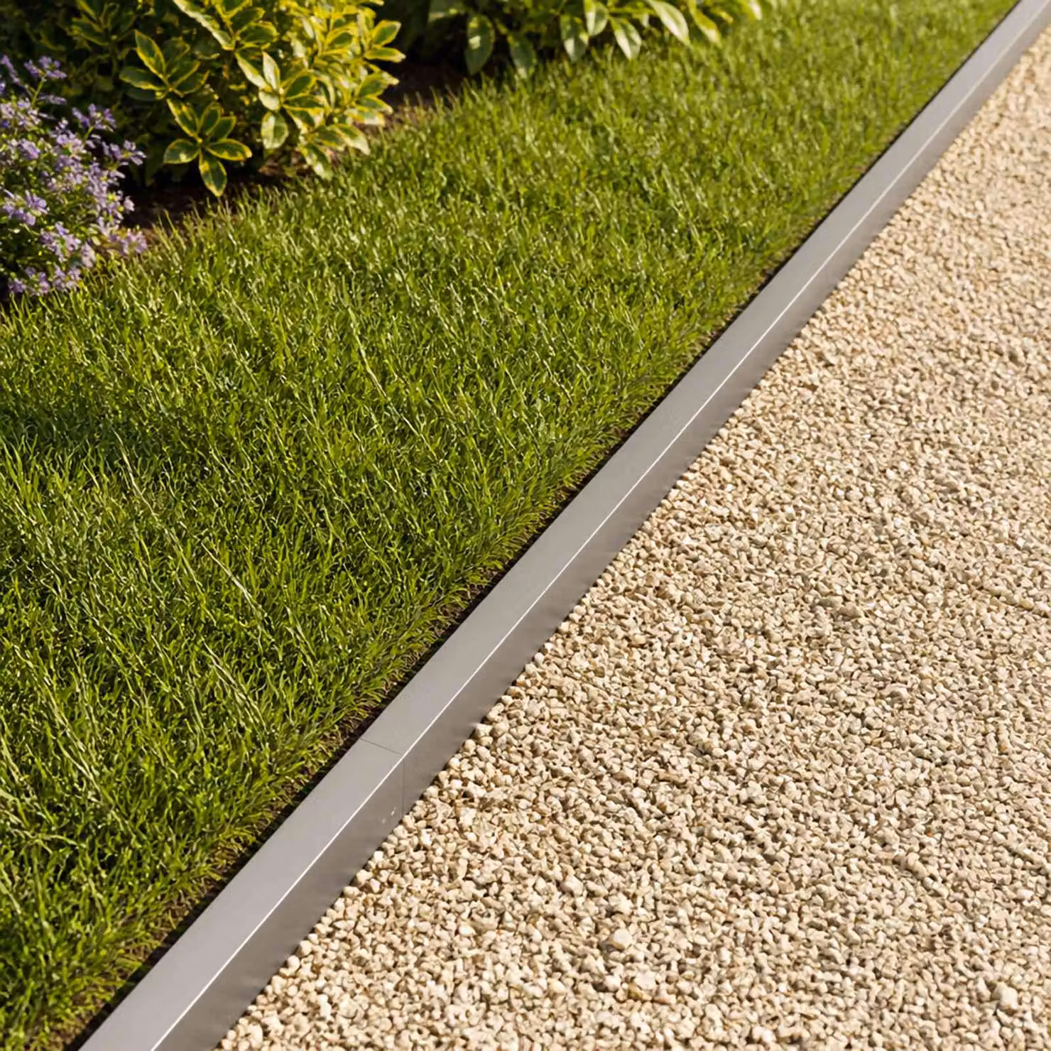 Set di 20 profili di copertura per giardino vidaXL in acciaio, colore grigio argento, L: 100 cm, P: 5 cm, H: 5 cm