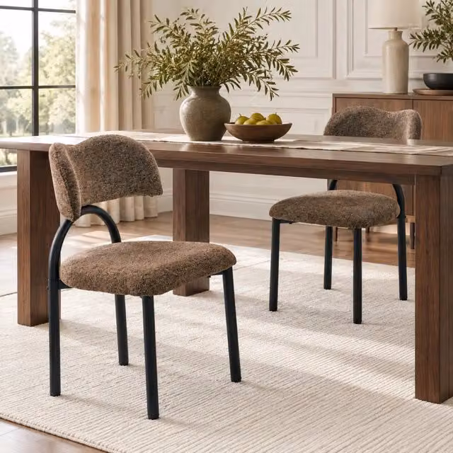 Set di 2 sedie da pranzo MIVRAY moderne in tessuto marrone con struttura in metallo nero e schienale curvo – 1