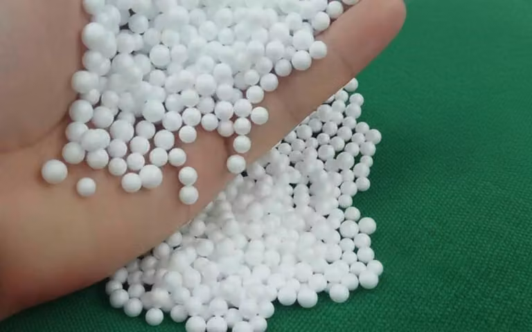 Microparticelle di polistirene per riempimento e isolamento