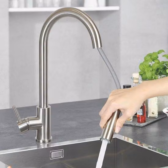 Rubinetto da cucina con funzione di getto ad alta pressione - estraibile e orientabile a 360° - disponibile in diverse versioni - struttura in acciaio inossidabile