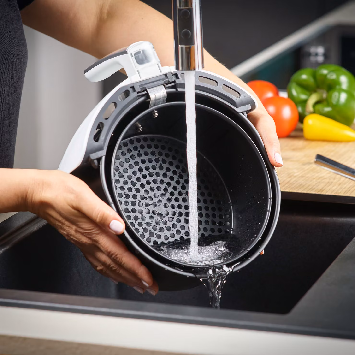 Friggitrice ad aria Monzana 9in1, bianca e argento, capacità 3,6 L, 1500 W – 3