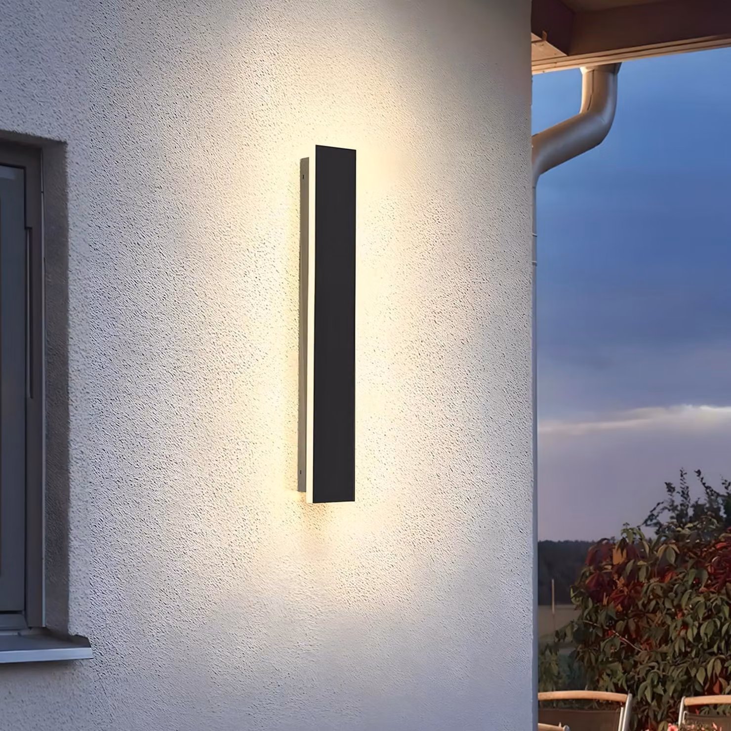 Lampada da parete a LED, 8W, 40cm, nera, grado di protezione IP65, luce calda (3000K), per uso esterno