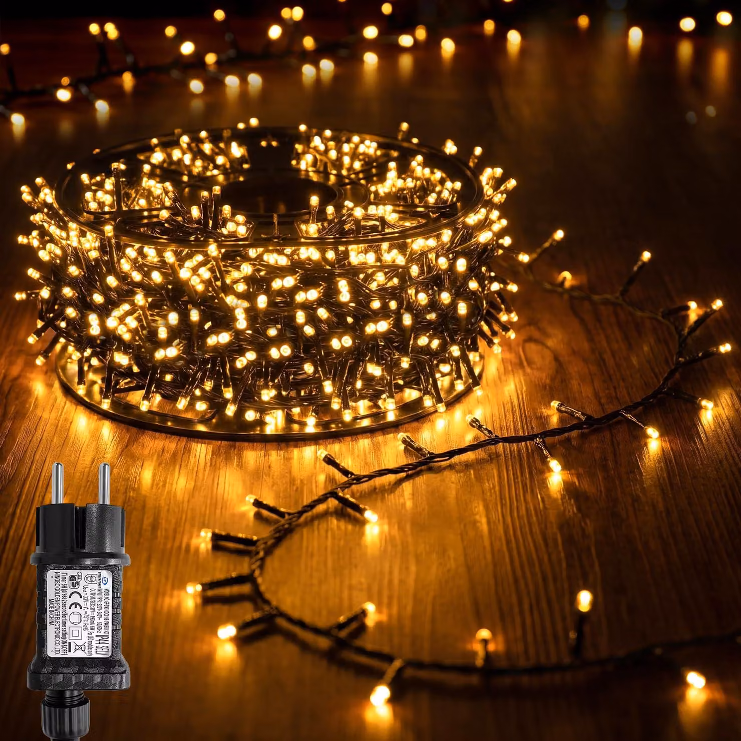 Catena luminosa con 1000 LED, lunghezza 25 metri, luce bianca calda, grado di protezione IP44, adatta per uso esterno
