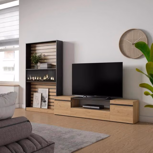 Mobile TV da soggiorno SKRAUT HOME con camino elettrico per TV fino a 80 pollici, colore Rovere e nero, L: 310 cm, P: 35 cm, H: 186 cm – 1