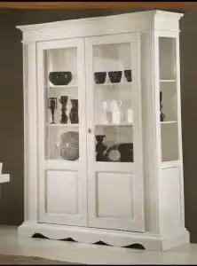 Vetrinetta Alberta KIVIO in legno con ante in vetro bugnate bianco opaco L/P/H: 155 x 50 x 210 cm – 2