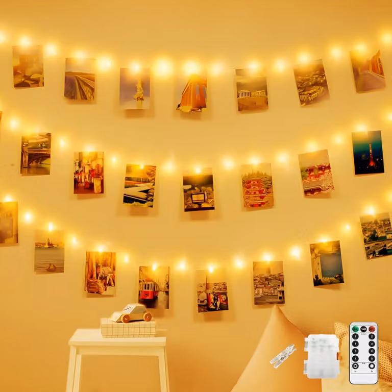 Catena luminosa con 100 LED, lunghezza 10 metri, dotata di 50 clip, 8 modalità di illuminazione e alimentazione a batteria