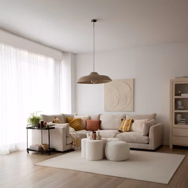 Divano angolare modulare Banak Tokio a 4 posti, configurazione sinistra, colore beige, rivestimento in tessuto con cuscini inclusi, L: 296 cm – 1