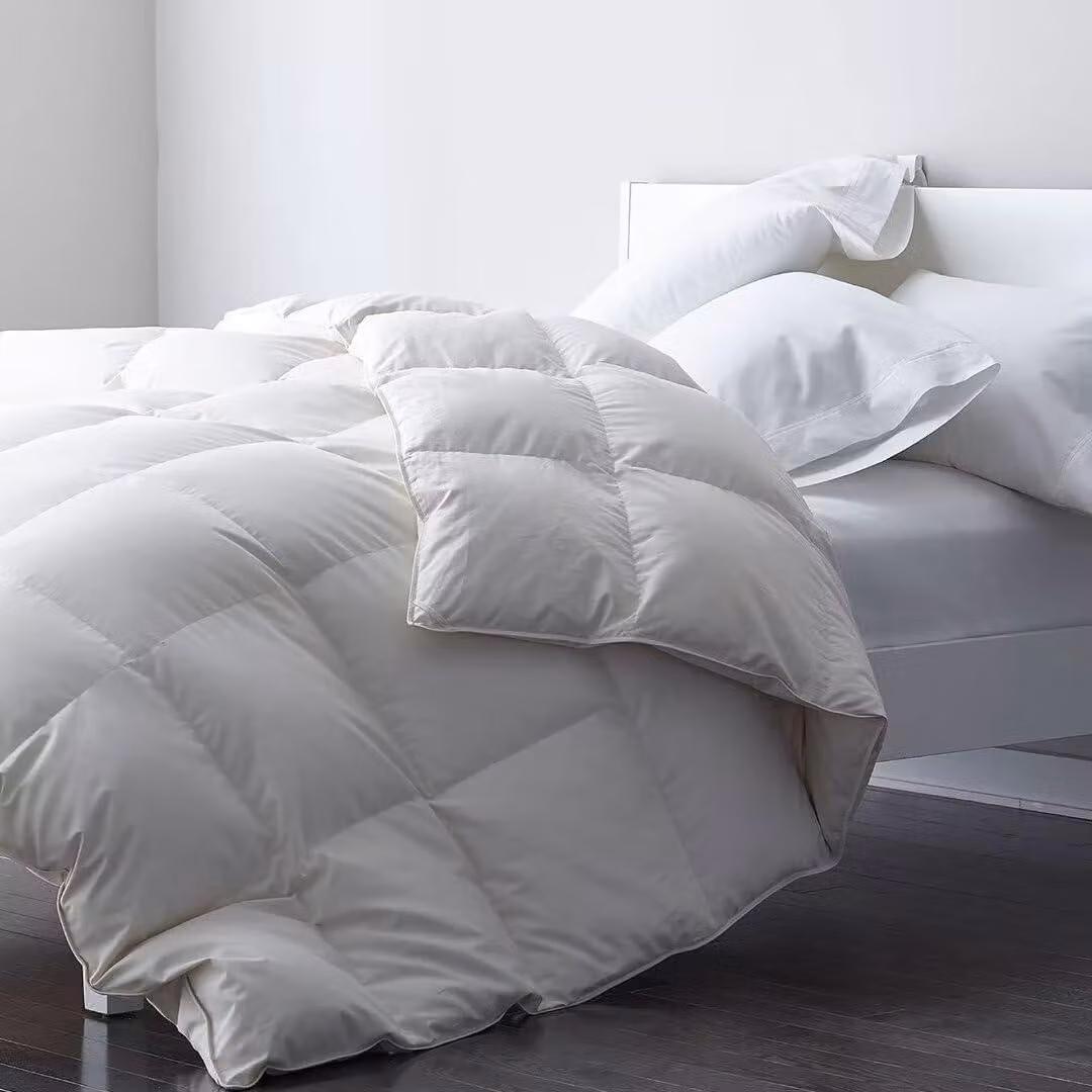 Piumino matrimoniale 240x260 cm, adatto per tutte le stagioni, 100% cotone, bianco