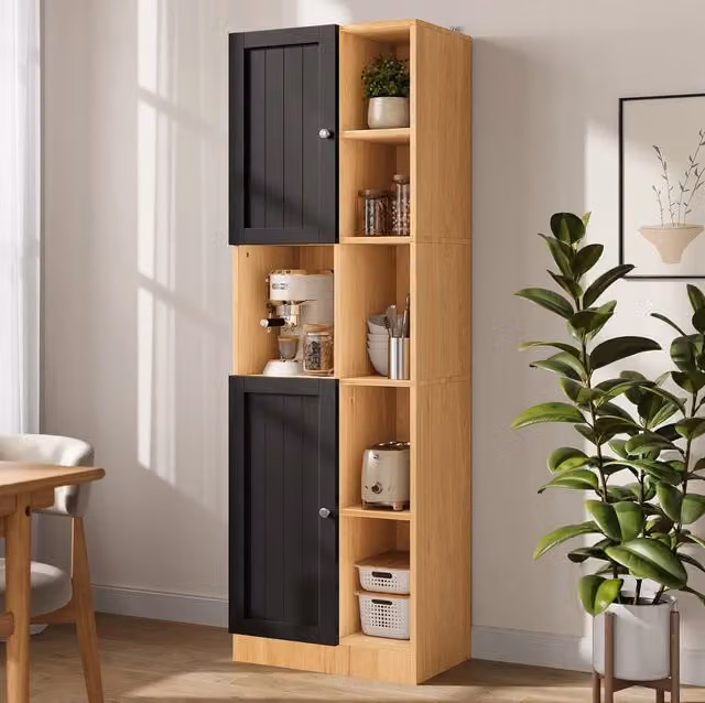 Armadio angolare MODFU con 6 ripiani aperti e 2 ante in MDF nero e naturale L/P/H: 50 x 35,5 x 170 cm