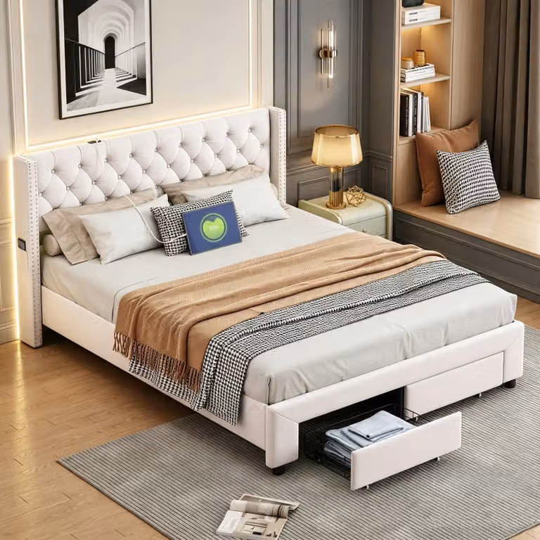 Letto imbottito INONEFT, 140x190 cm, con contenitore e rete a listelli, letto matrimoniale con LED e USB, dotato di 2 cassetti, testiera decorata con borchie, rivestito in velluto, colore beige