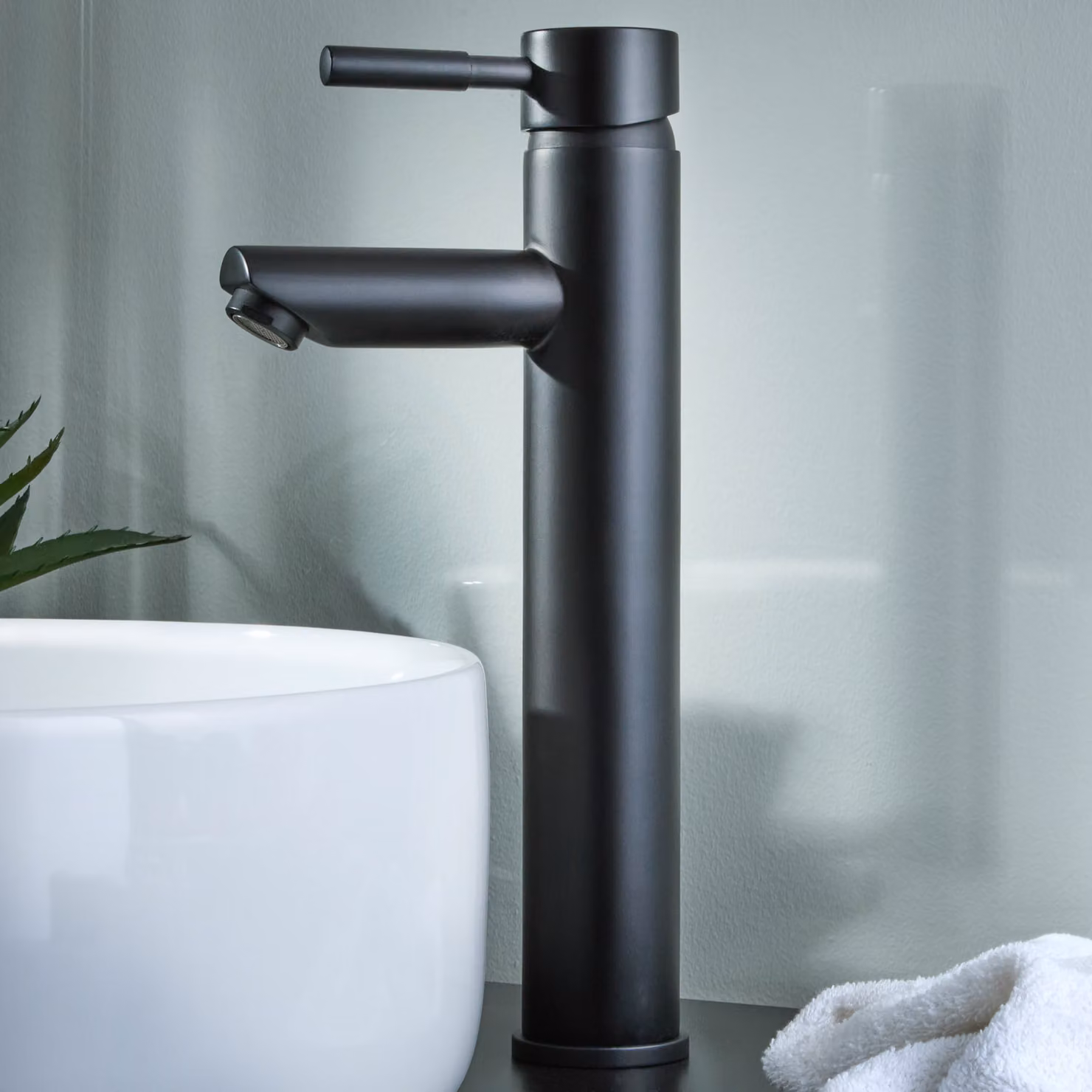 Rubinetto Monoforo Alto Per Lavabo - Design Moderno Nero Opaco - Nox