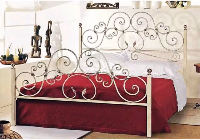 Letto matrimoniale classico IPERBRIKO in metallo laccato bianco e oro L/P/H: 160 x 200 x 145 cm