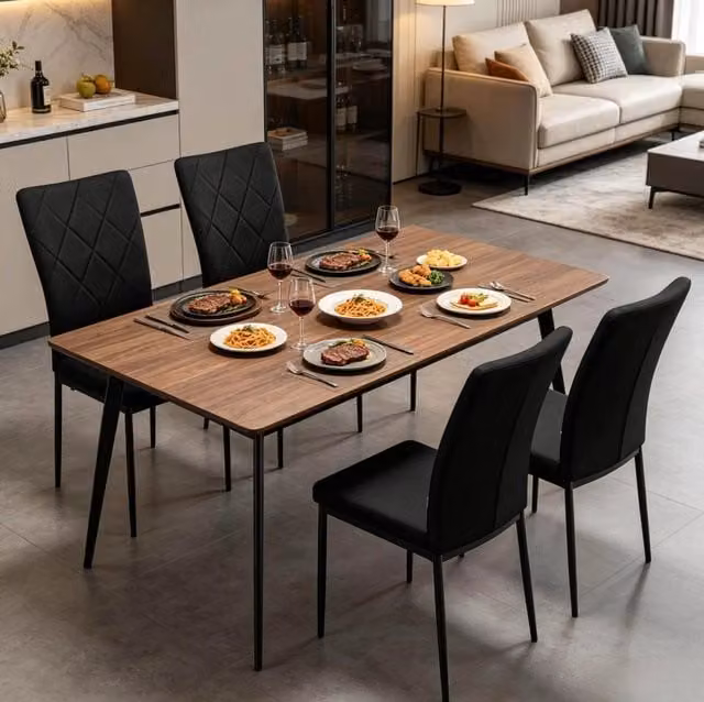 Set di 4 sedie da pranzo nere in velluto con schienale alto