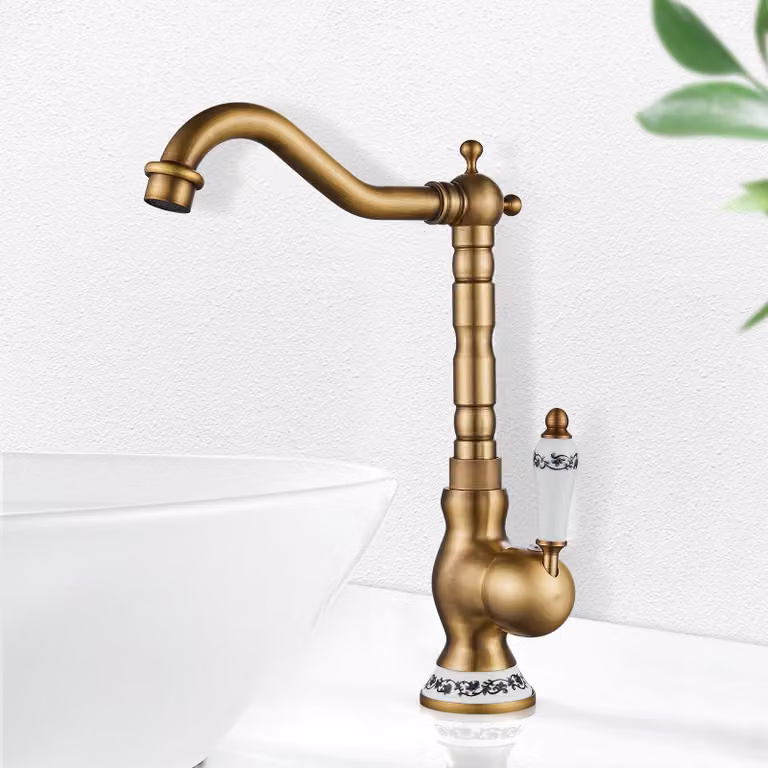Miscelatore per rubinetto, rotazione a 360°, altezza 253 mm, acqua calda/fredda