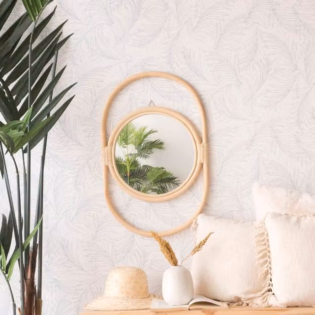 Specchio da parete rotondo Banak in rattan naturale beige e marrone in stile boho