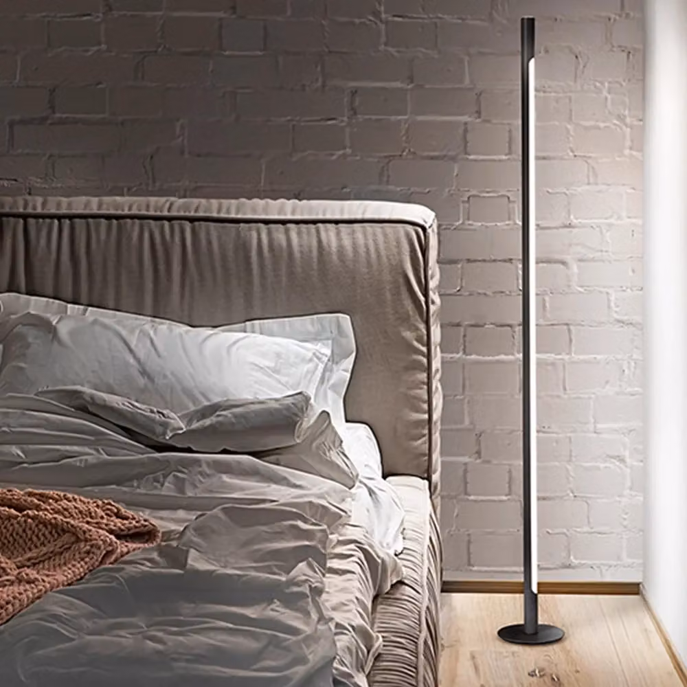 Piantana Moderna Perenz Illumina Stick in Metallo con LED da 22W 3000K Dimmerabile Disponibile in Nero o Bianco – 2