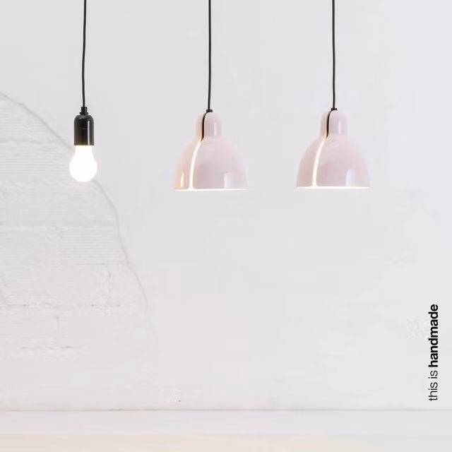 Lampada a sospensione Venice di Faro Barcelona in ceramica rosa per interni
