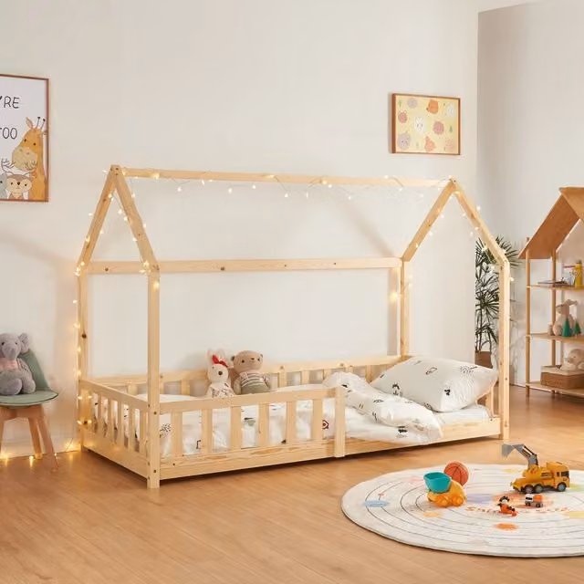 Letto Singolo Hesel en.casa a Forma di Casetta in Legno di Pino Naturale Beige L/P/H: 200 x 90 x 143 cm