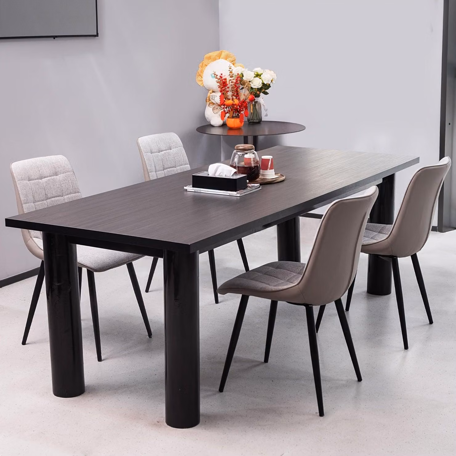 Sedia da pranzo - Sedia - Sedia a conchiglia - Poltrona - Sedia di design - Struttura in metallo - Rivestimento in lino - Set da 2
