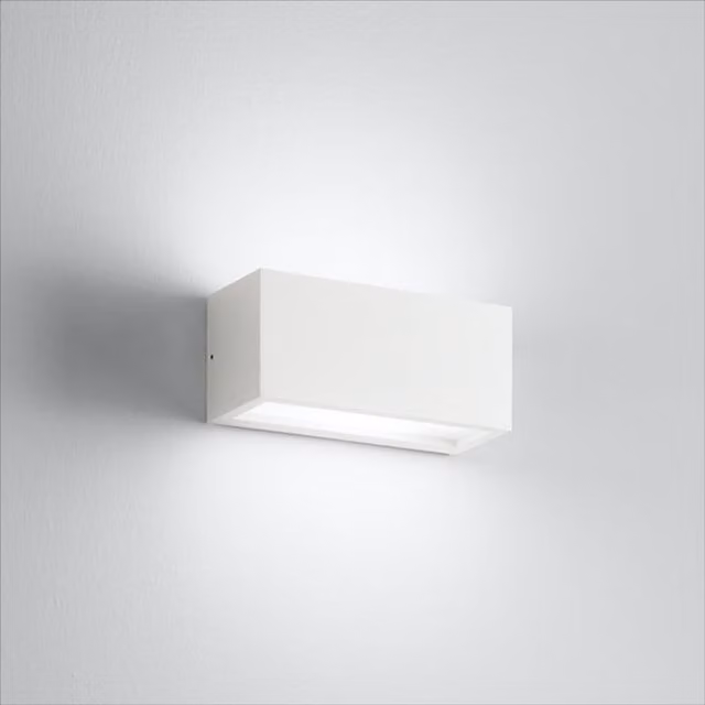 Applique da esterno Isy EST Metrò con tecnologia LED e illuminazione up/down, disponibile in bianco, nero o marrone