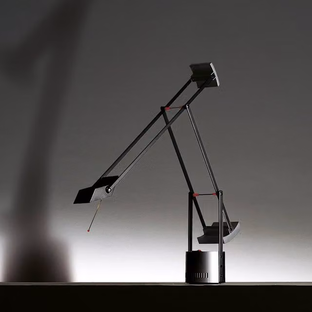 Artemide Tizio Micro Lampada da tavolo LED regolabile in nero