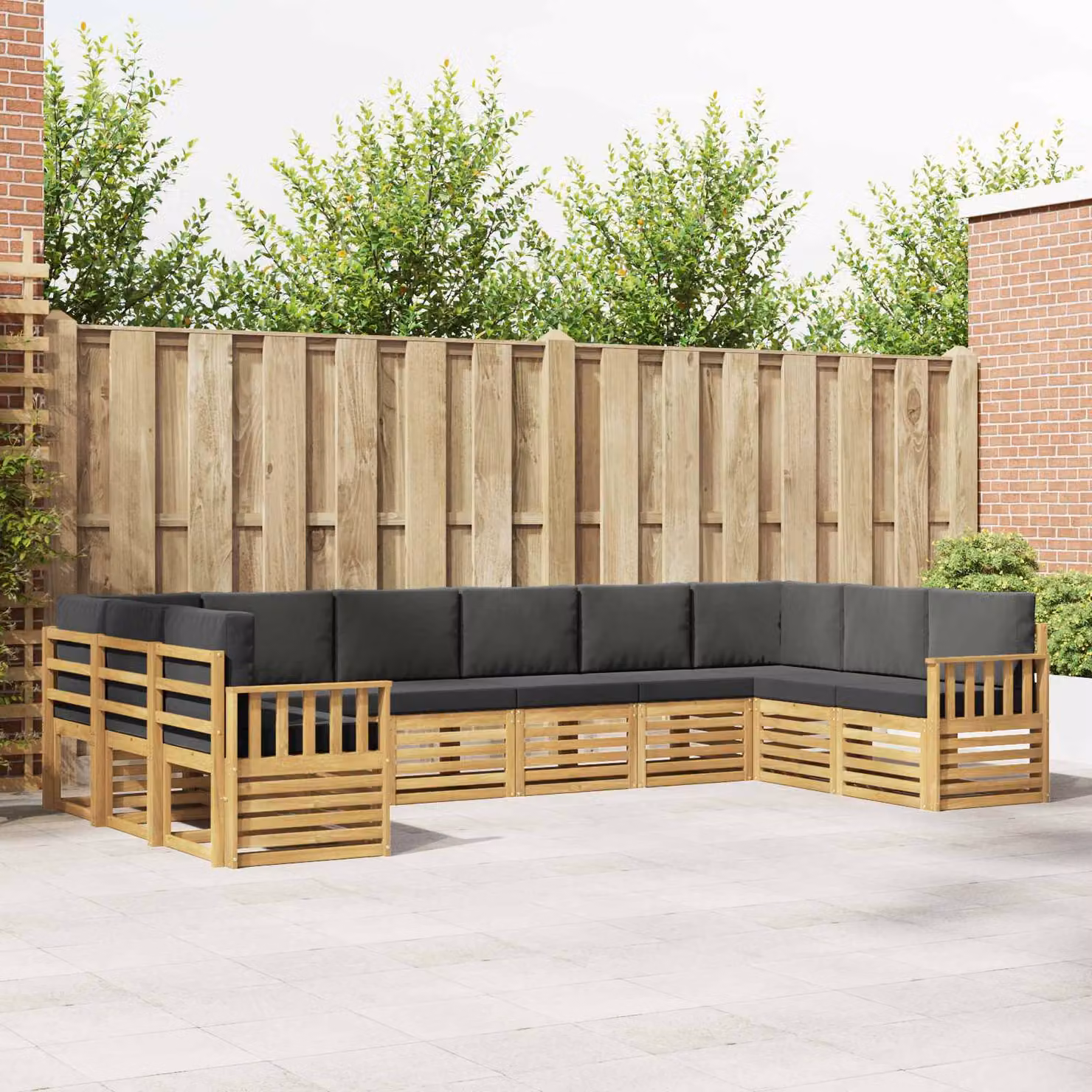 Set di divani da esterno a forma di U vidaXL composto da 7 pezzi in legno di acacia con cuscini bianchi e antracite in poliestere resistente ai raggi UV