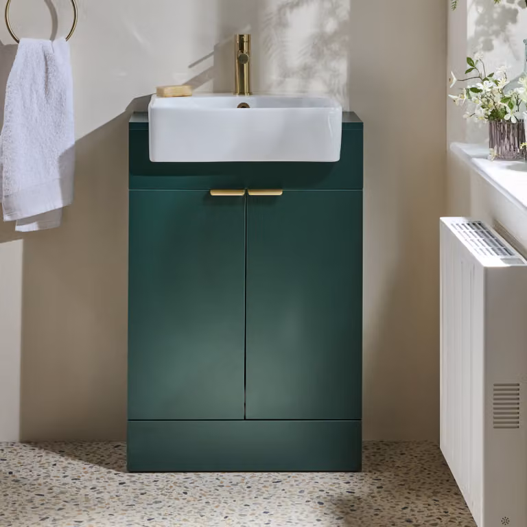 Mobile Bagno a Terra Verde Scuro da 550mm con Lavabo e Maniglie con Impugnatura a Dito in Oro Satinato - Cluo