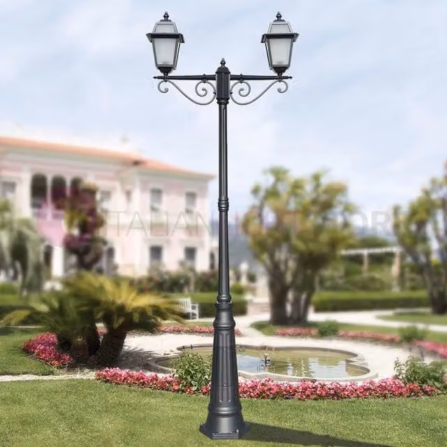 Lampione da esterno Artemide grigio con 2 luci LED in stile classico per giardino, Altezza: 255 cm