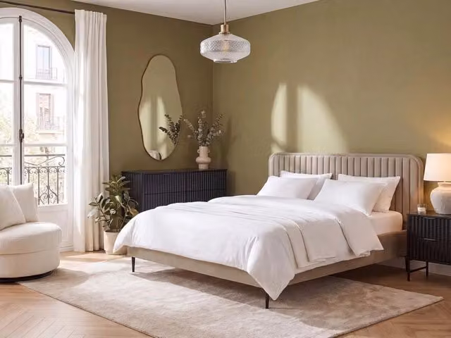 Letto matrimoniale Beliani in velluto beige con design moderno e gambe in metallo, L/P: 180 x 200 cm – 1
