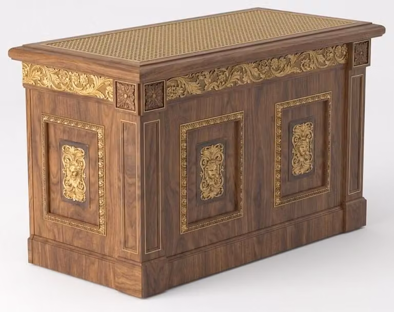 Comò elegante in legno di noce con intagli dorati