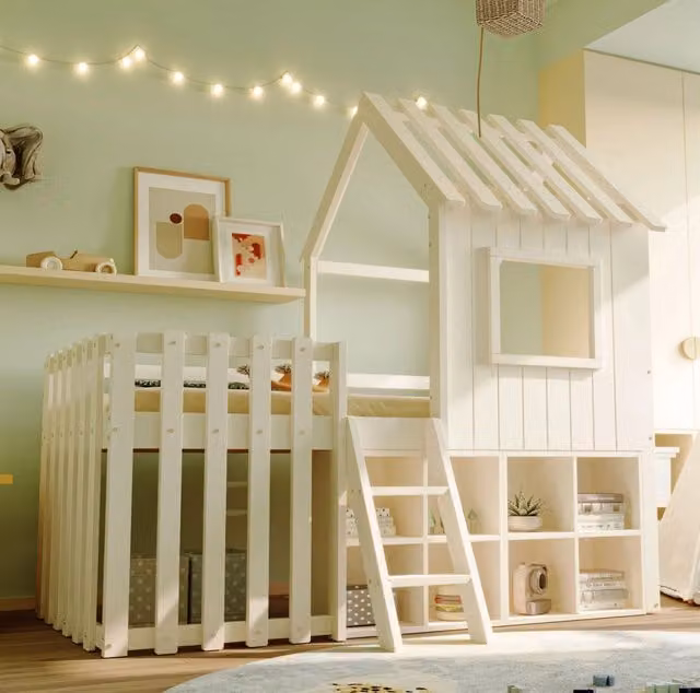 Letto per bambini 90x200 cm con tetto; finestre e vani portaoggetti in legno