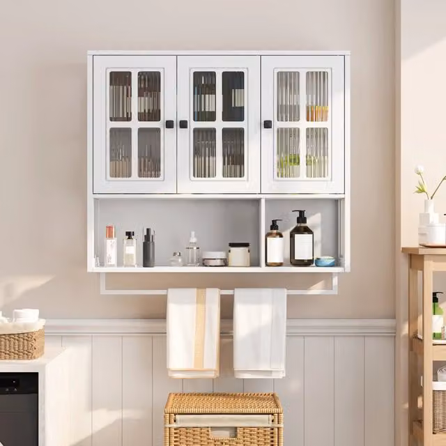 Mobile da bagno a muro in legno bianco, 3 ante con spazio aperto e nascosto, armadietto medicine con porta in vetro e portasciugamani