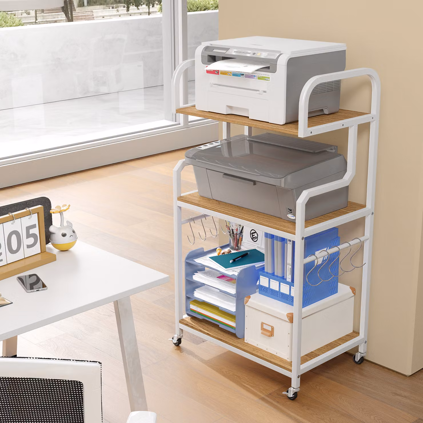 Carrello portaoggetti e supporto porta stampante Costway con 3 ripiani e 10 ganci, legno e metallo, colore marrone