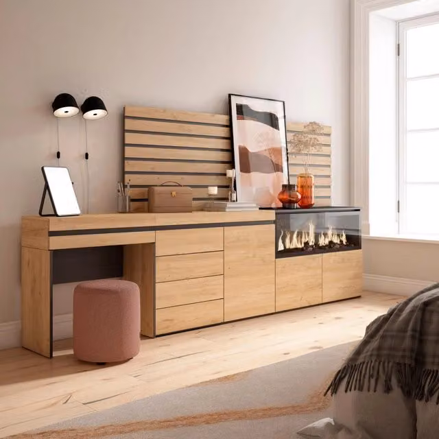 Tavolo da toeletta SKRAUT HOME con camino elettrico XXL, cassettiera e pannelli decorativi, colore Rovere, L: 284 cm, P: 35 cm, H: 145 cm