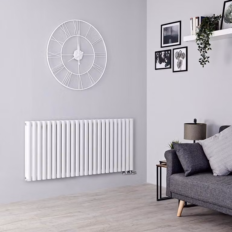 Radiatore Orizzontale Doppio Bianco di Design con Attacchi Centrali - 1780W - 635 x 1411mm - Revive Caldae
