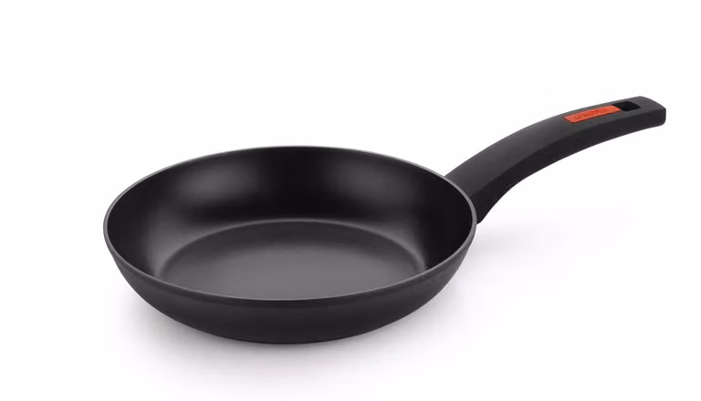 Padella in alluminio forgiato antiaderente per induzione, linea Titan, diam. 20cm