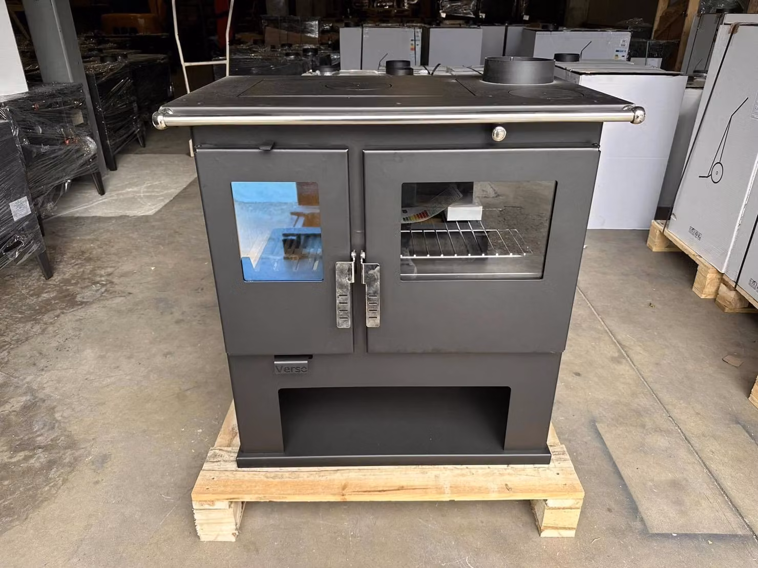 Cucina a legna Verso CS 7,7 kW | cucina a legna con forno, piastra e scomparto per la legna