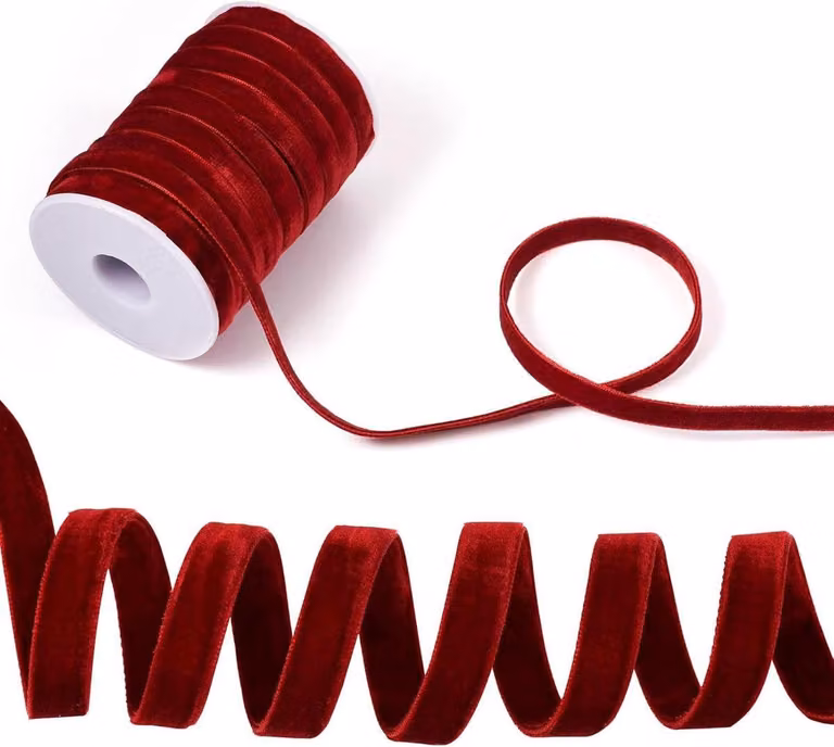 Nastro di velluto rosso scuro, largo 10 mm e lungo 18 metri, su bobina – ideale per lavori manuali, confezioni regalo e decorazioni a tema San Valentino