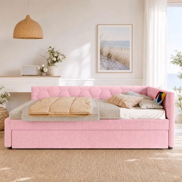 Letto Mivray con letto estraibile e base a doghe in tessuto bouclé e MDF rosa, dotato di lampada da comodino e porta USB Type-C, L/P: 90 x 200 cm