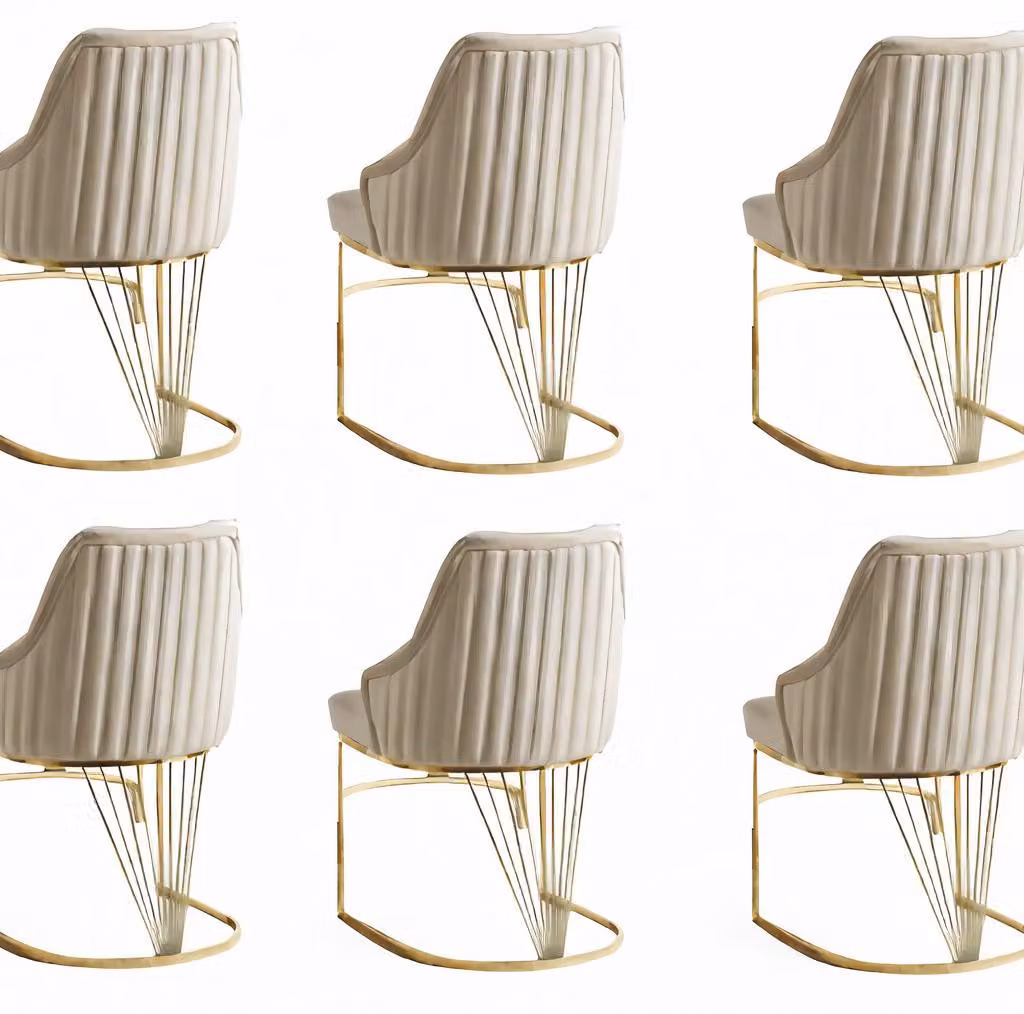 Sedie eleganti con dettagli dorati, dal design e dallo stile lussuosi