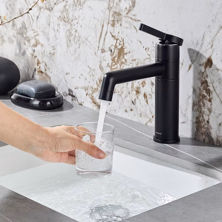 Miscelatore per lavabo in ottone con due modalità d'acqua, colore nero