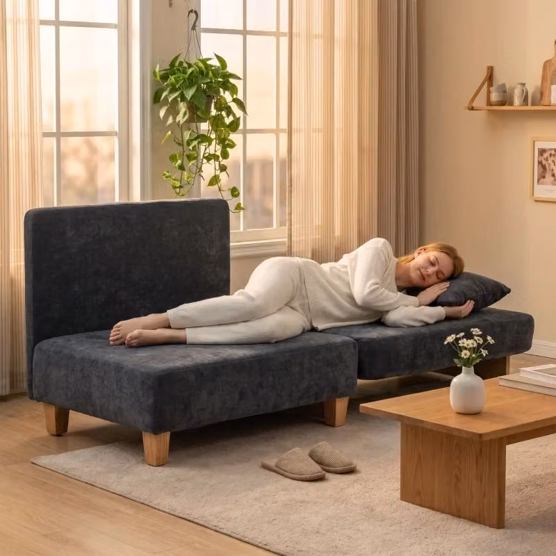 Poltrona Letto 2-in-1 REDOM in Velluto Grigio con Braccioli e Cuscini – 2