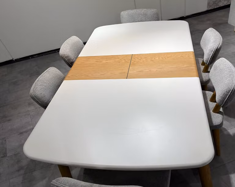 Stilvoller Weißer Esstisch Luxuriöser Küchentisch Familientisch