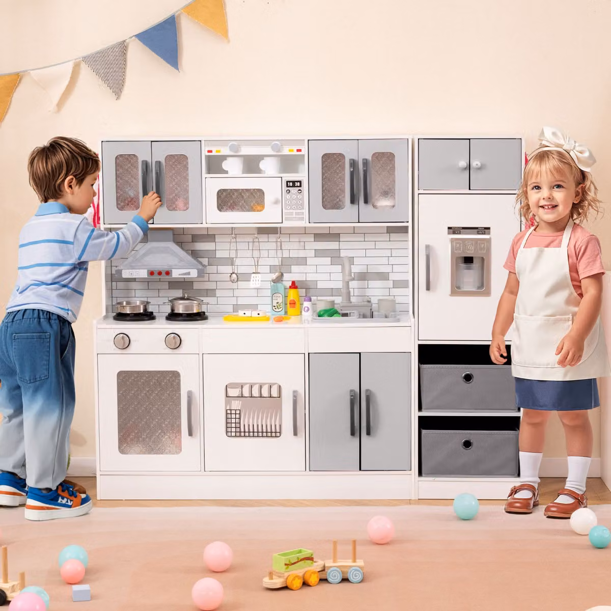Cucina da gioco in legno Costway con accessori e funzioni interattive, Grigio