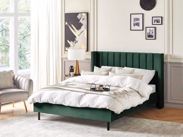Letto matrimoniale Beliani in velluto verde con cassettiera stile moderno L/P/H: 140 x 200 x 115 cm