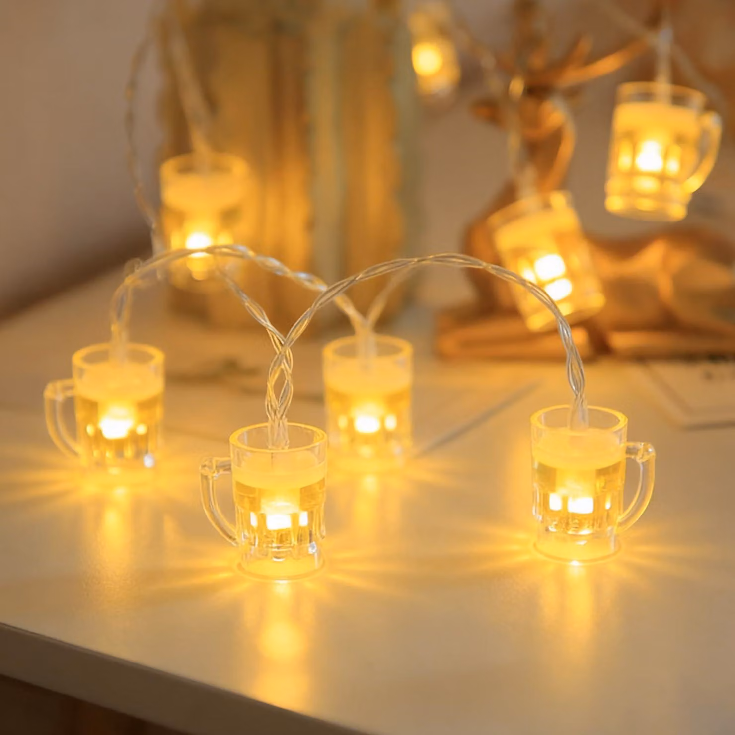 Catena luminosa con 10 luci a LED a forma di bicchiere da birra, lunghezza 1,5 metri, alimentata a batteria
