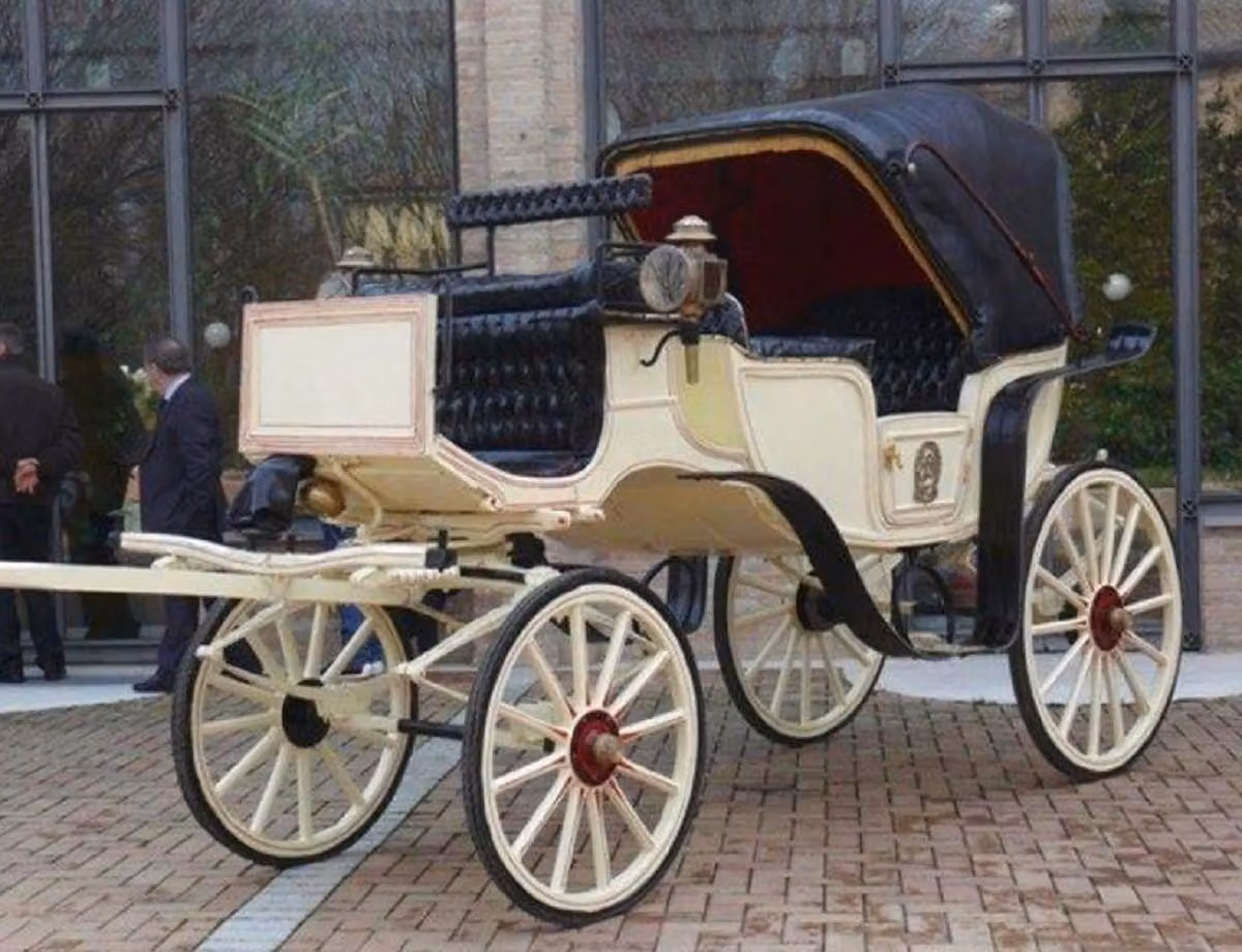 Casa Padrino Carrozza barocca trainata da cavalli crema / beige / nero - Magnifica carrozza nuziale in stile barocco - Carrozza artigianale in stile barocco - Nobile e magnifica