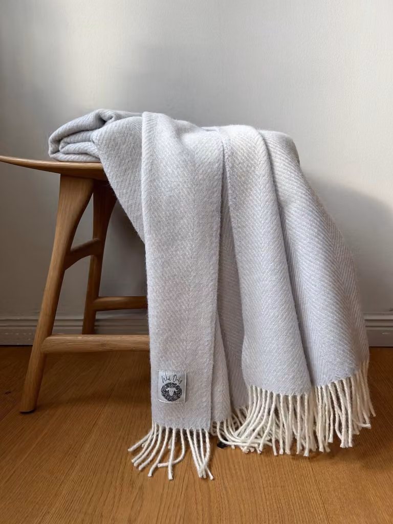Coperta in Lana al 100%, con frange, dimensioni 130x180 cm